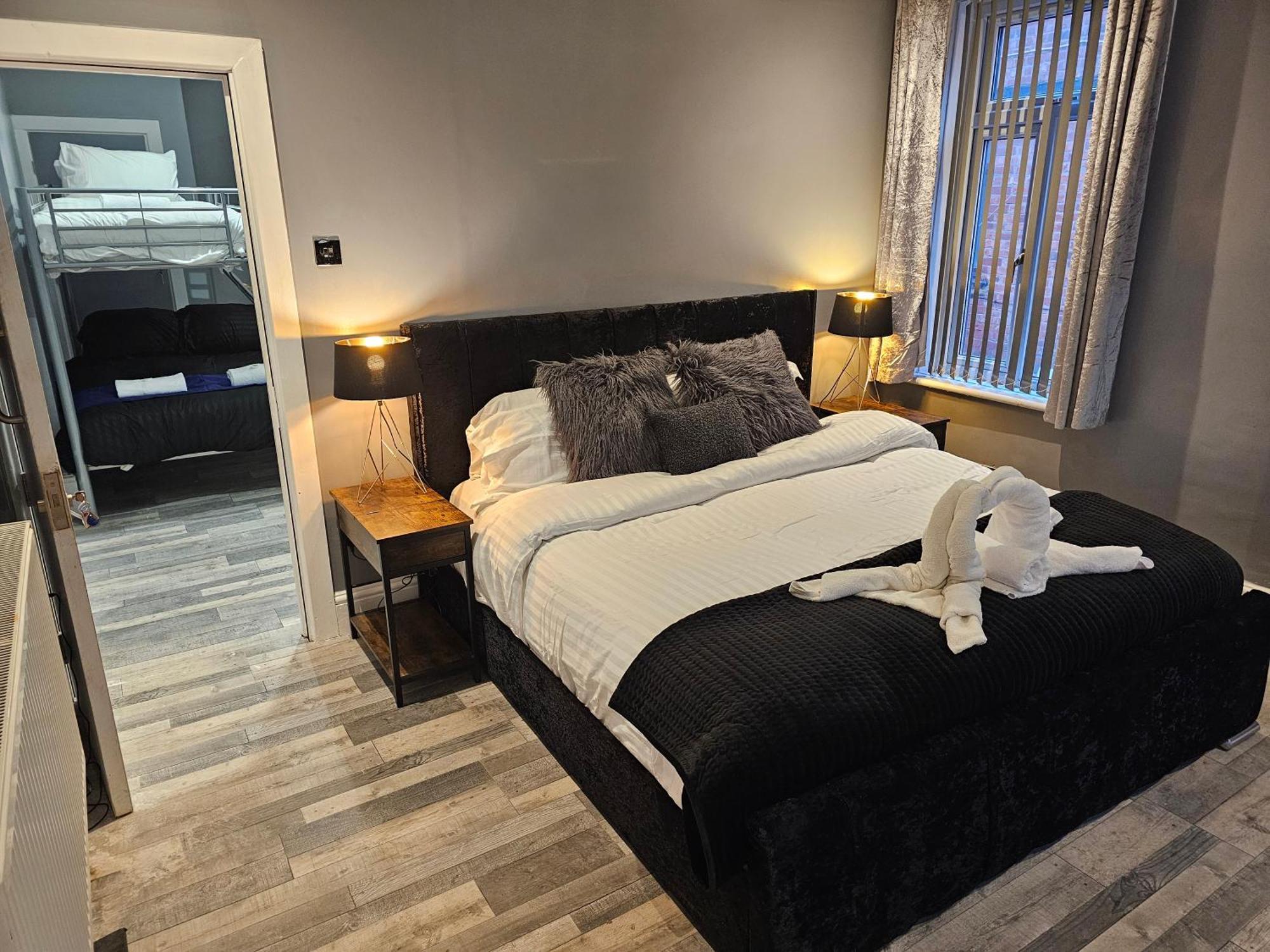 Tamarind Cove & Barrons Hotel Blackpool Exteriör bild